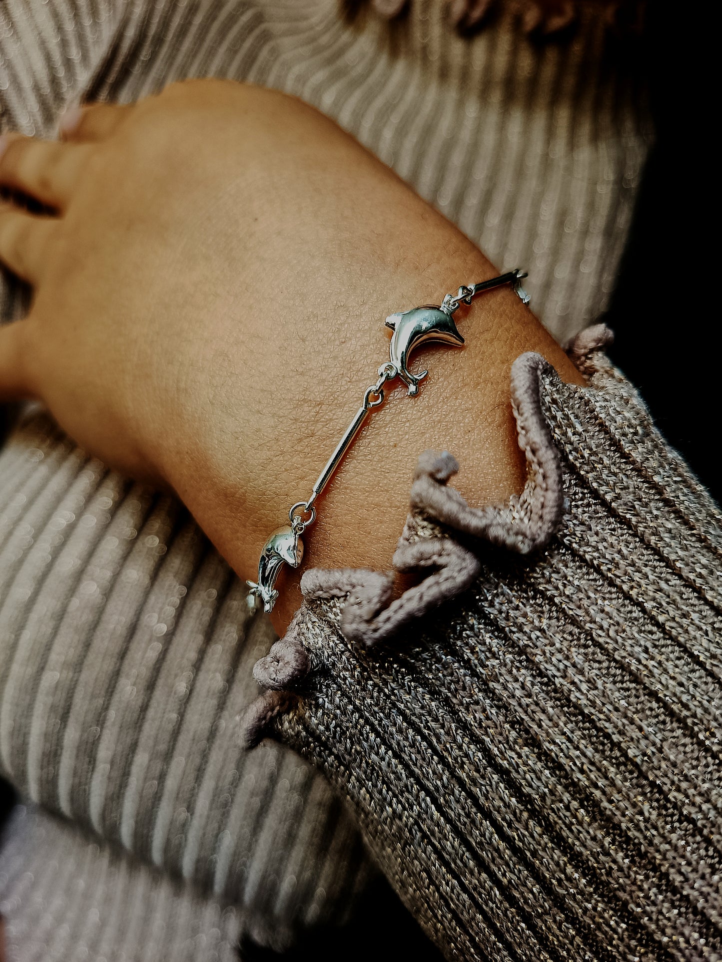 pulso para dama con dijes de delfin